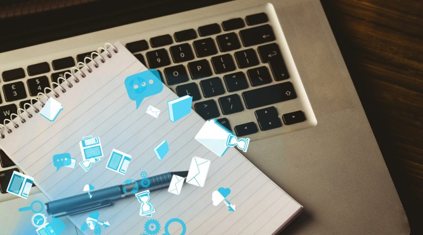 conteúdo-evergreen Imagem ilustrando o conteúdo sobre conteúdo evergreen mostrando um bloco de anotações e um notebook.