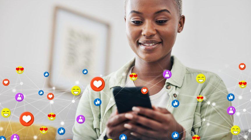 Imagem ilustrando o conteúdo sobre marketing viral mostrando uma usuária de redes sociais assistindo a uma campanha viral feita com IA.