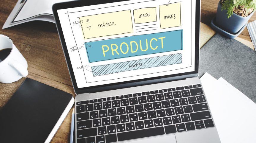 notebook apresentando layout para a criação de sites profissionais