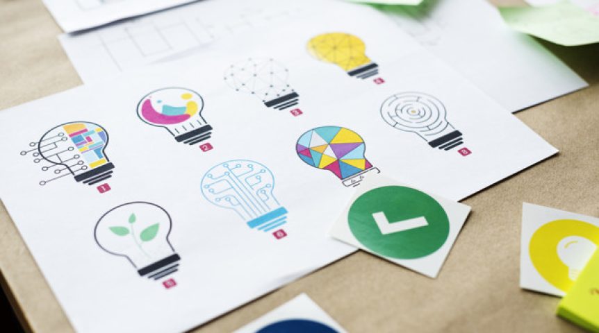 Ícones de lâmpadas com diferentes estampas, mostrando ideias de identidade visual.